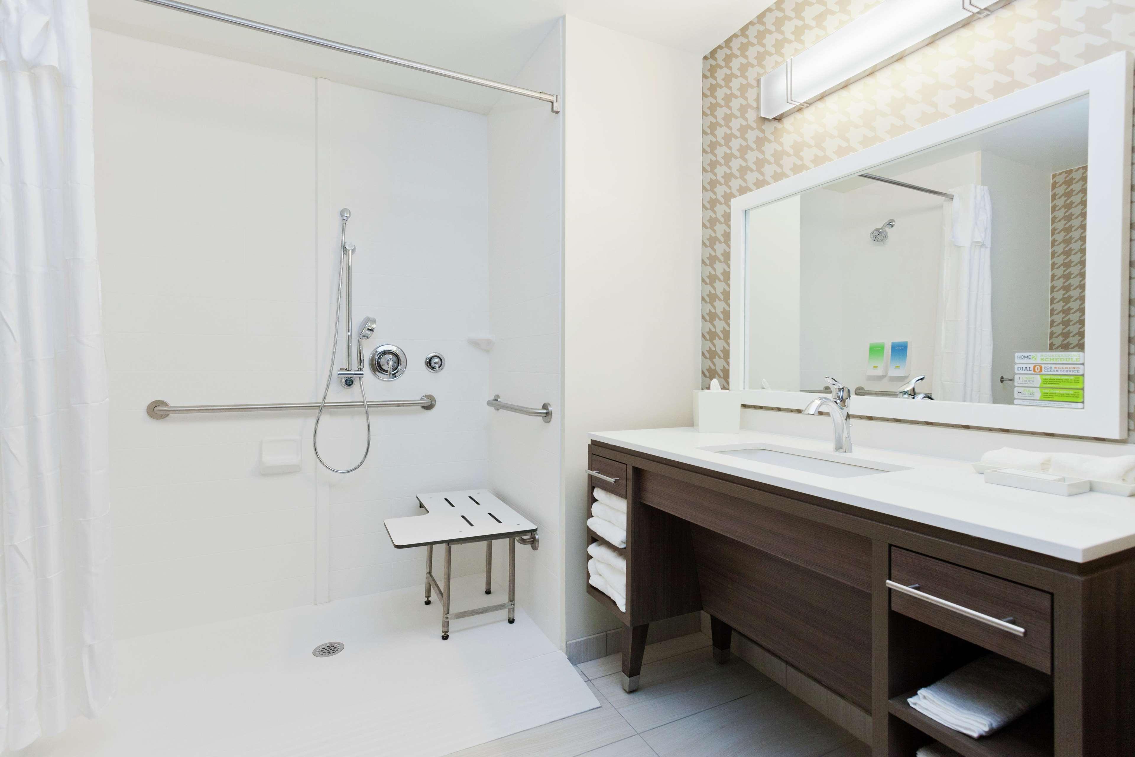 Home2 Suites By Hilton Birmingham Colonnade Eksteriør billede