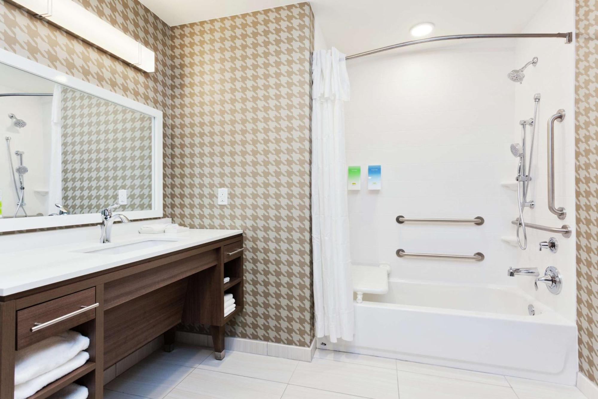 Home2 Suites By Hilton Birmingham Colonnade Eksteriør billede
